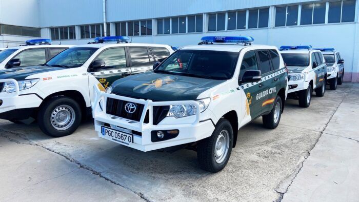 Guardia Civil Gibraltar Toyota Land Cruiser 4 700x394