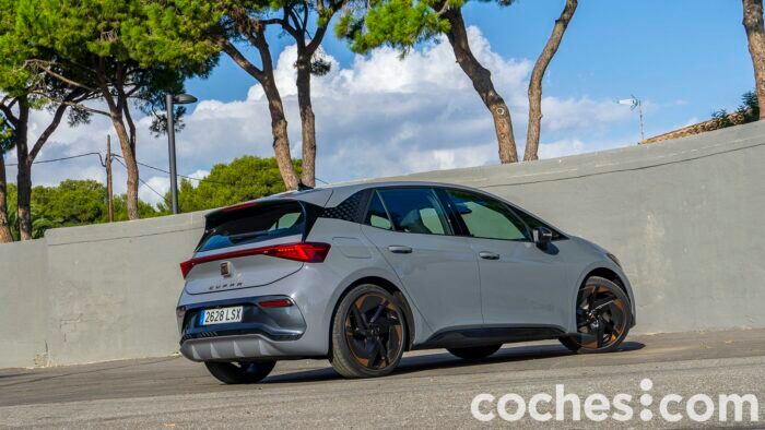 Cupra Born Prueba Contacto 13 700x394