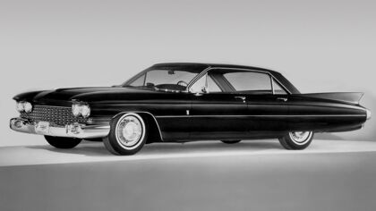 Cadillac una vez desarrolló una ventanilla para evitar decapitaciones al entrar