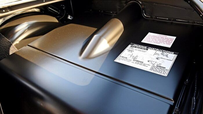 Chevrolet Corvette C2 Big Tank Deposito 700x393