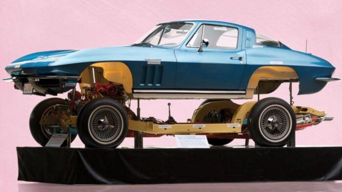 Chevrolet Corvette C2 Cutaway 700x394