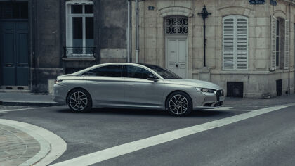 DS 9 E-Tense 250: el híbrido enchufable intermedio