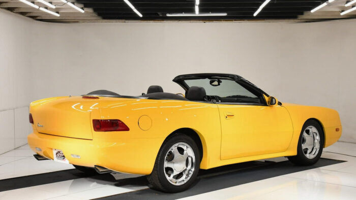 Ford Avanti 11 700x394