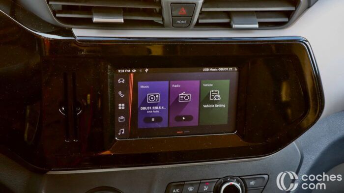 Maxus EDeliver3 Prueba Interior 3 700x393