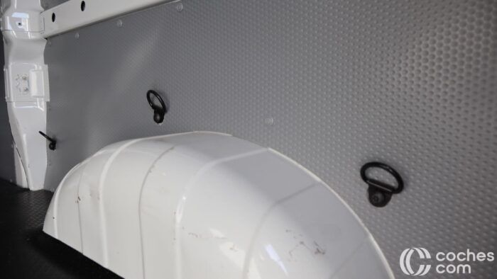 Maxus EDeliver3 Prueba Maletero 5 700x394