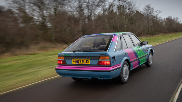 Nissan Bluebird EV 12 700x394