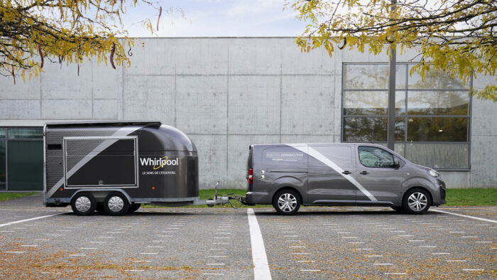 Peugeot Expert Food Truck Whirlpool 6 700x394