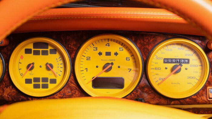 Porsche 911 Turbo 993 14 700x394