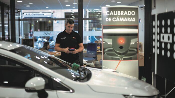 Sistemas ADAS Recalibracion 1 700x394