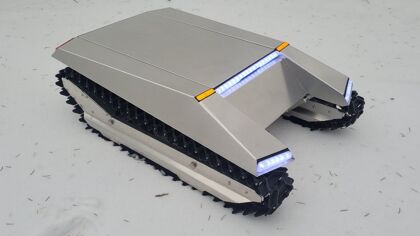 CyberKAT, el robot de invierno inspirado en la Cybertruck