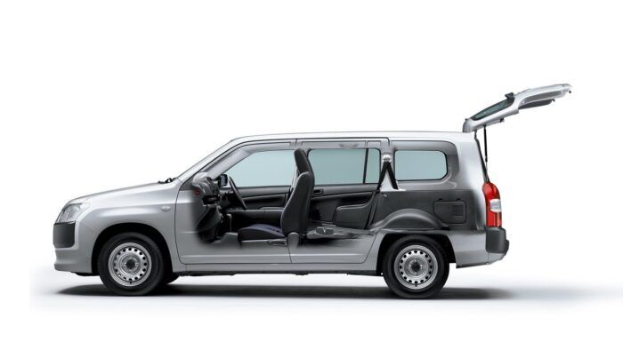 Toyota Probox Van 7 700x394