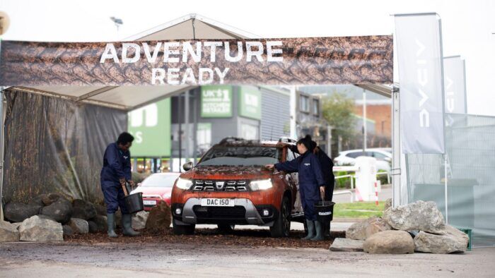 Dacia Duster 4x4 Lavado De Barro 4 700x394