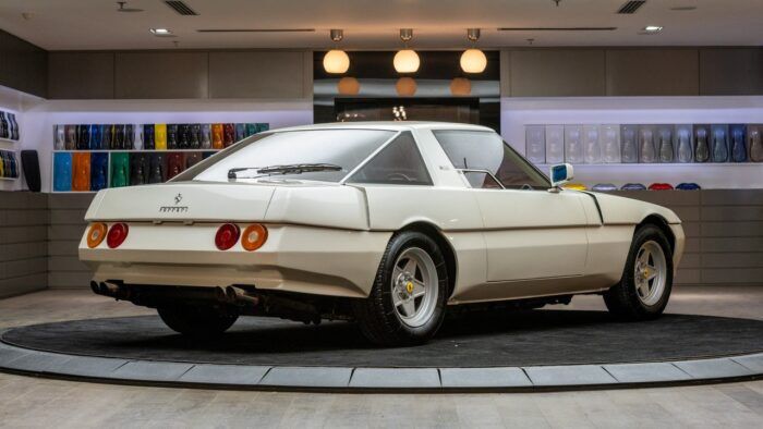 Ferrari 400 Automatic I Meera S 1983 6 700x394