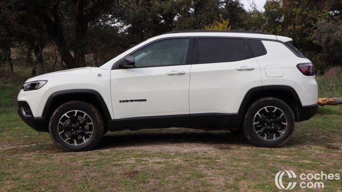 Jeep Compass Trilhawk 4xe Prueba 2 700x394