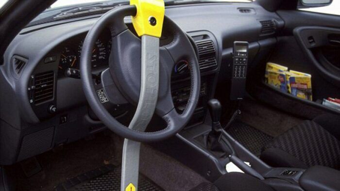 Ladron Robar Coches 1 700x394