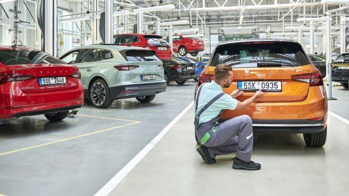 Skoda Mantenimiento Coches Electrificados 4 700x394