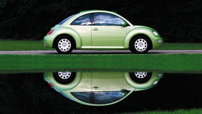 Volkswagen New Beetle 2 700x394