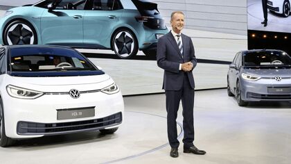 Volkswagen continua con recortes por la escasez de microchips