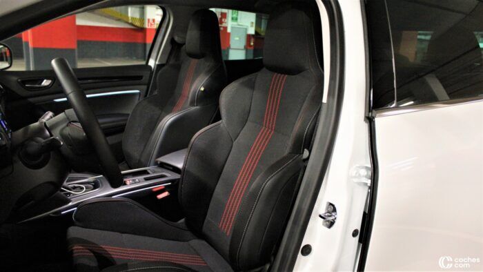 Renault Megane E Tech RS Line Prueba Interior 3 700x394