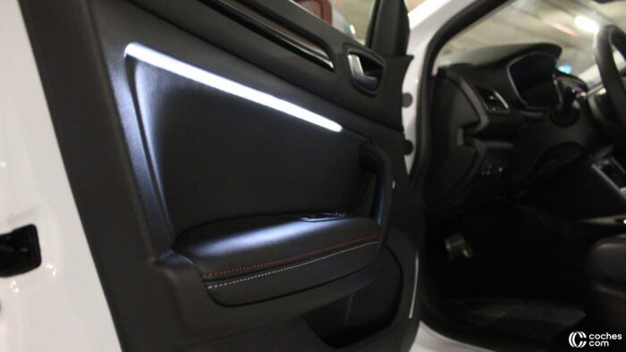 Renault Megane E Tech RS Line Prueba Interior 4 700x394