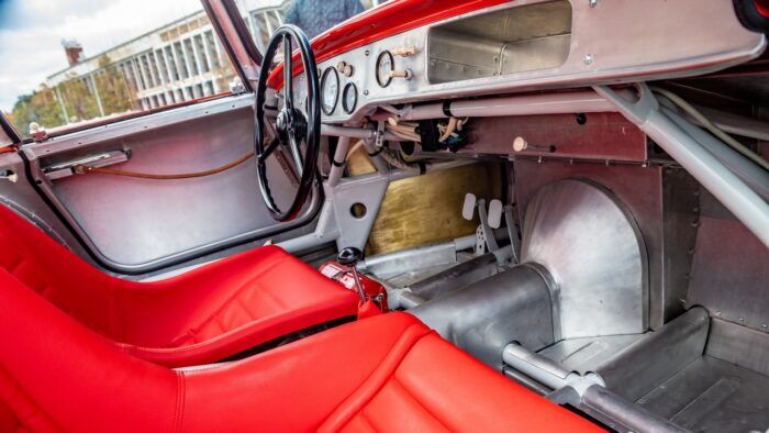 Skoda 1100 OHC Coupe 9 700x394