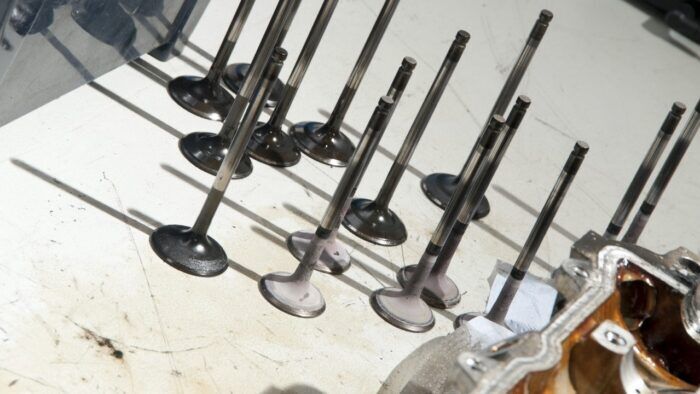 Valvula De Admision Motor 4 700x394