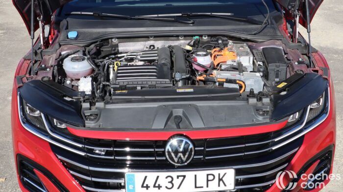 Volkswagen Arteon Shooting Brake EHybrid Prueba Motor 2 700x393