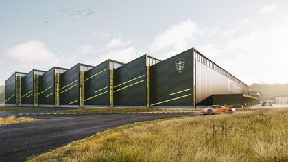 Permite que Christian von Koenigsegg te de un paseo virtual por su fábrica
