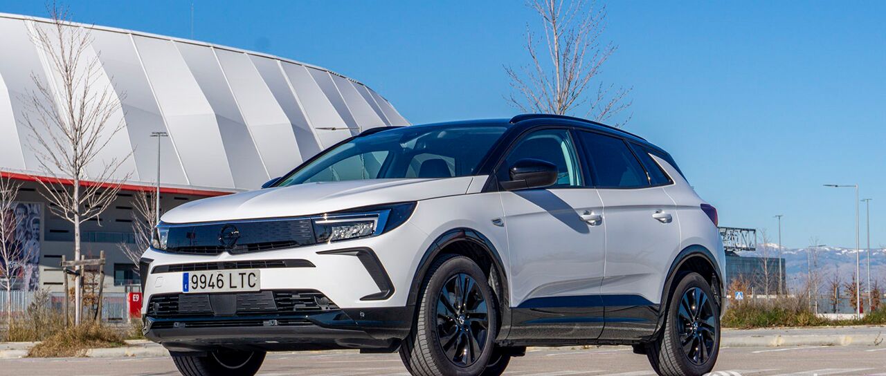 Todas las noticias de coches en un solo portal: Pruebas, fotos, vídeos, informes...