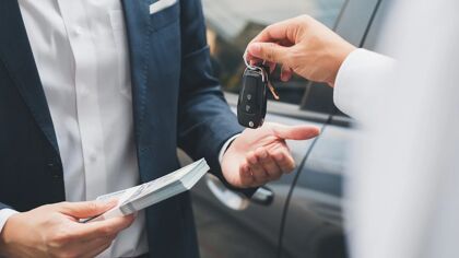 ¿Qué plan de pago me interesa más en un coche por suscripción?