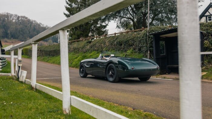 Austin Healey 100 By Caton 13 700x394