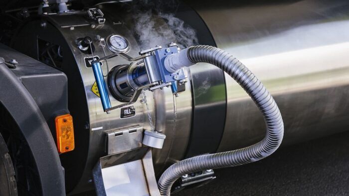 Iveco Stralis NP 460 2 700x393