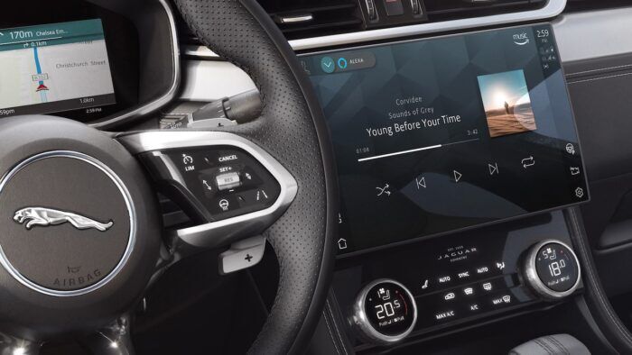 Jaguar F Pace 300 Sport 5 700x394