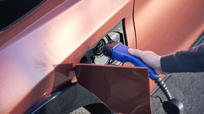 Cae la recaudación del impuesto de matriculación por las ventas de coches eléctricos