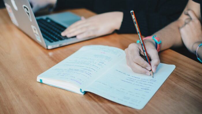 Apuntes Documento 700x394