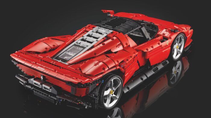 Ferrari Daytona SD9 LEGO Technic 2 700x394