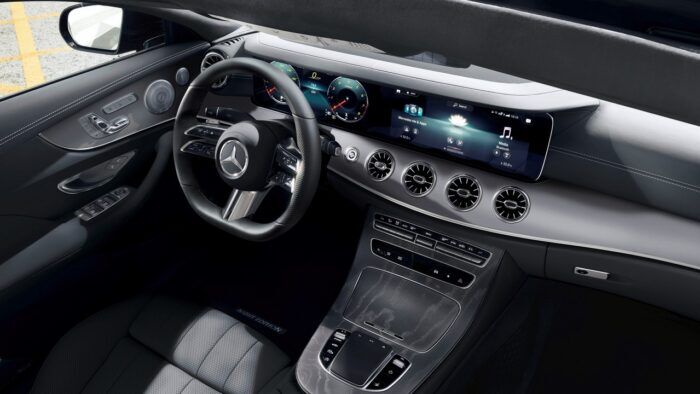 Mercedes Benz Clase E Cabrio Night Edition 4 700x394