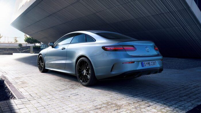 Mercedes Benz Clase E Coupe Night Edition 2 700x394