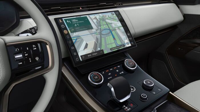 Range Rover Sport PHEV 2023 First Edition Interior 1 700x394