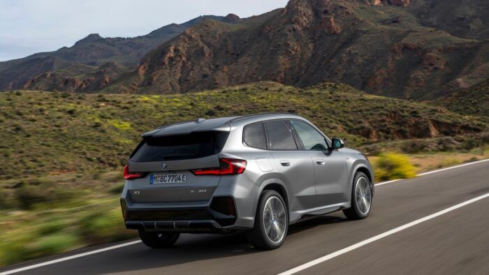 BMW X1 2023 13 700x394