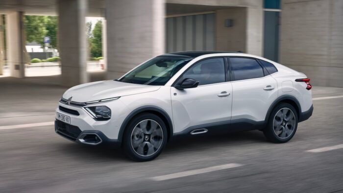 Citroen C4 X 2023 9 700x394