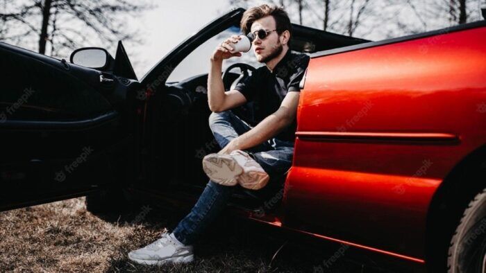 Coche Color Rojo 700x394