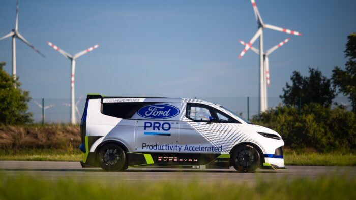 Ford Pro Electric SuperVan 23 700x394