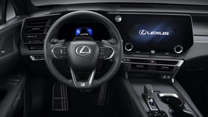 Lexus RX 2023 91 700x394