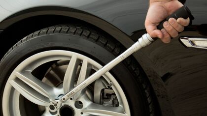 ¿Qué es una llave dinamométrica? ¿En qué puede ayudarte?