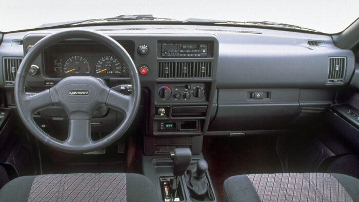 Opel Monterrey 4 700x394