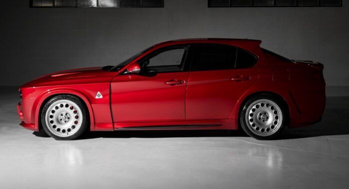 Alfa Romeo Giulia ErreErre Fuoriserie 5 700x379