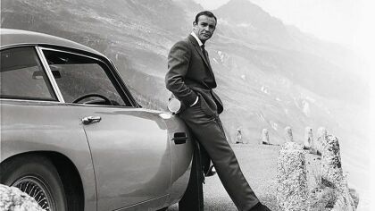¿Por qué James Bond (casi) siempre lleva un Aston Martin?