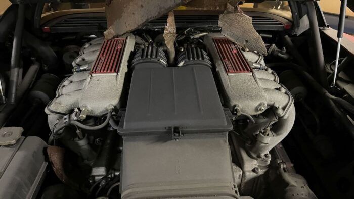 Ferrari Testarrosa Abandonado 12 700x394