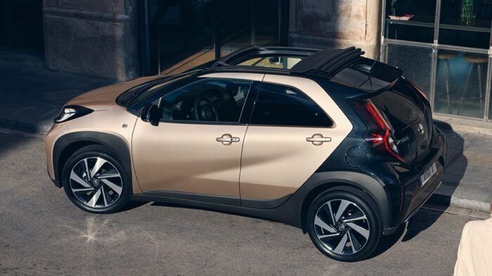 Toyota Aygo X Cross Chic 2022 3 700x394